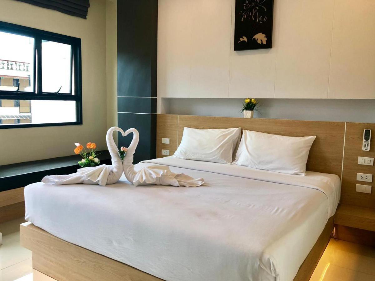 I Am O'Tel Patong Hotel Екстериор снимка
