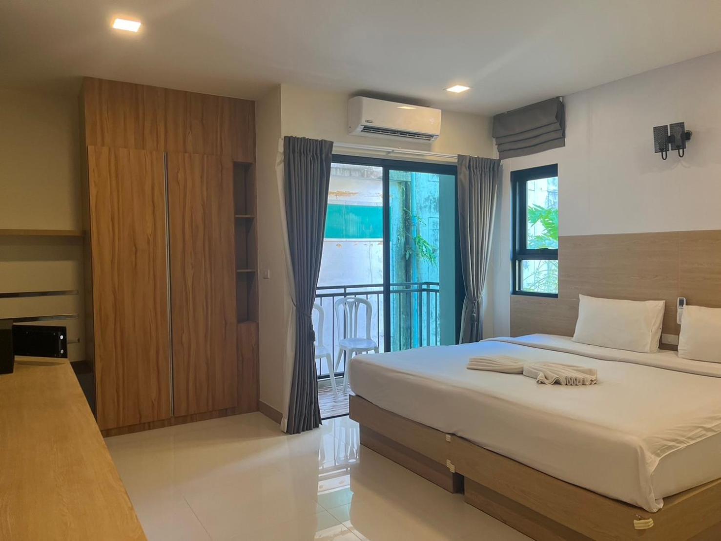 I Am O'Tel Patong Hotel Екстериор снимка